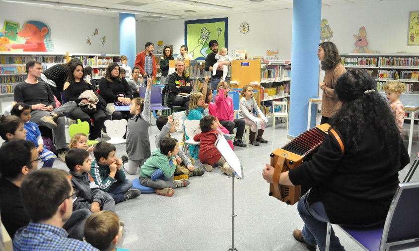 Imatge d'arxiu d'una activitat organitzada a la Biblioteca