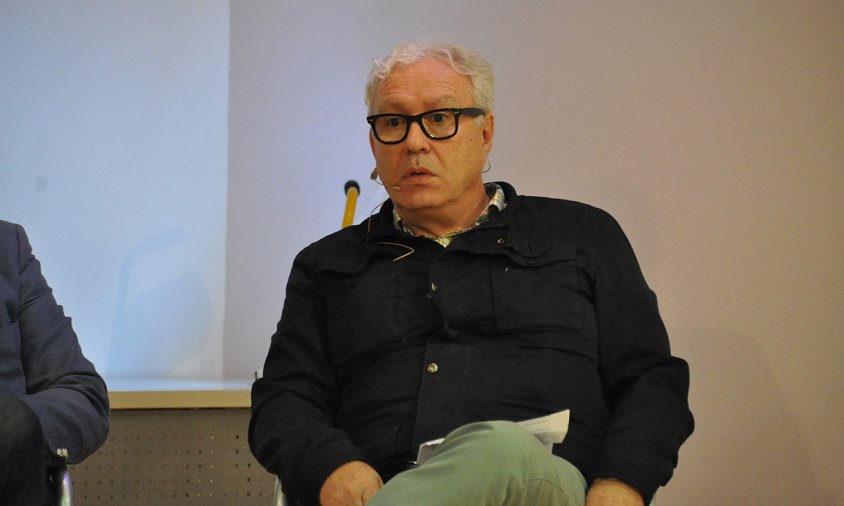 Imatge de Robert Benaiges en un debat del grup Arena, l'octubre de 2019