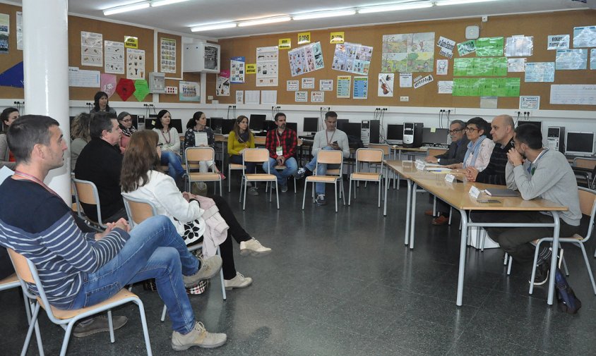 Imatge de la reunió que va tenir lloc el passat divendres a la tarda a l'escola Joan Ardèvol