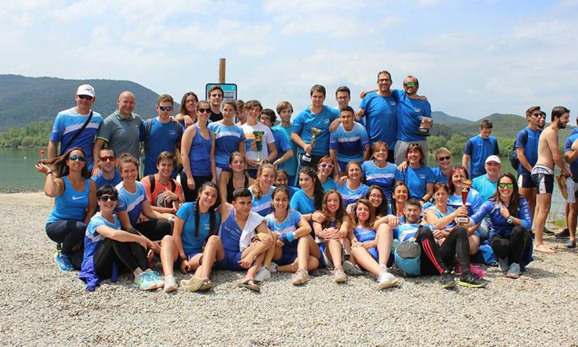 Foto de grup dels vogadors cambrilencs a Banyoles