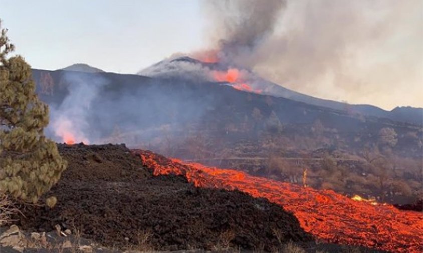 Imatge del volcà Cumbre Vieja a la illa de La Palma