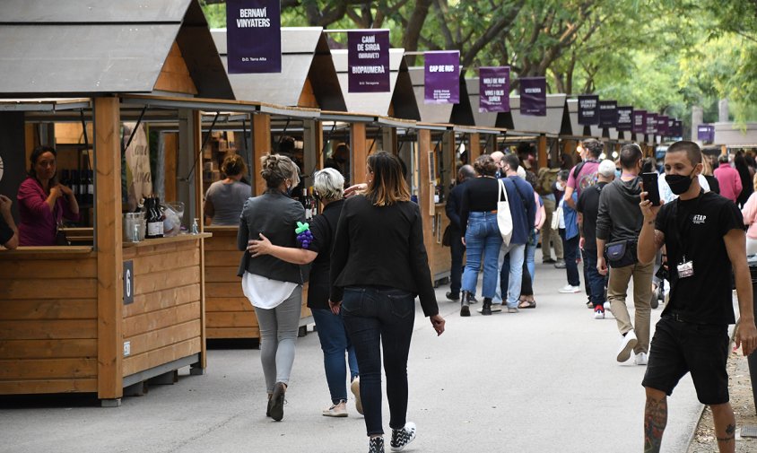 Imatge d'ambient de la Mostra de vi i gastronomia que s'ha organitzat durant aquest pont del Pilar