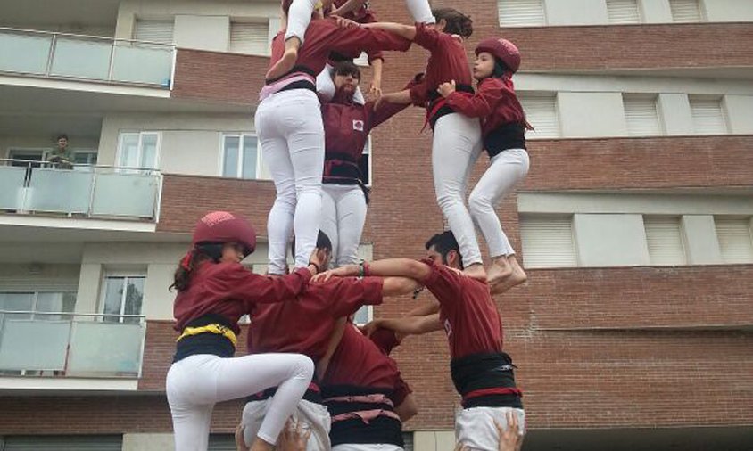 Un moment de l'actuació castellera dels Xiquets de Cambrils a Torredembarra