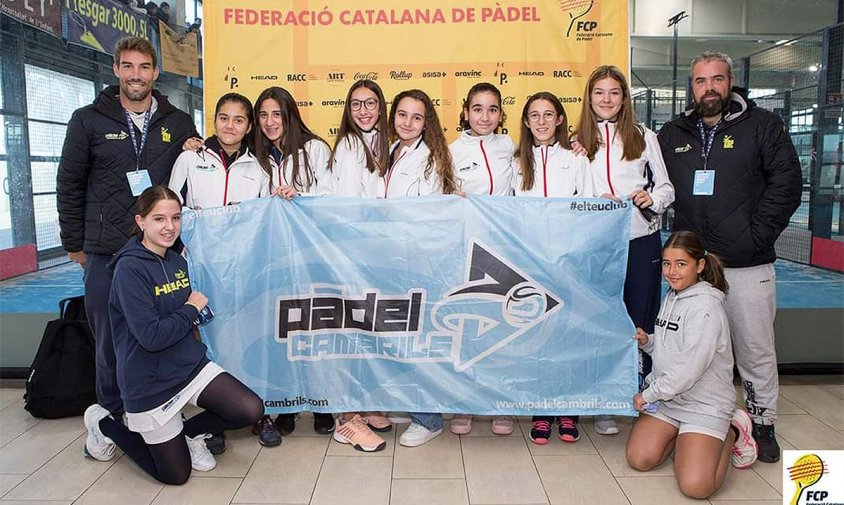 Equip femení de menors del Club Pàdel Cambrils