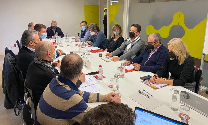 Imatge de la reunió celebrada, ahir, a la Torre del Llimó