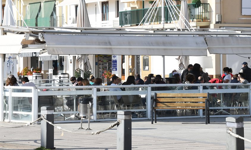 Per fer les consumicions a les terrasses no serà necessari el passaport covid