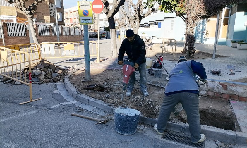 Treballs iniciats, ahir, al carrer de Montbrió