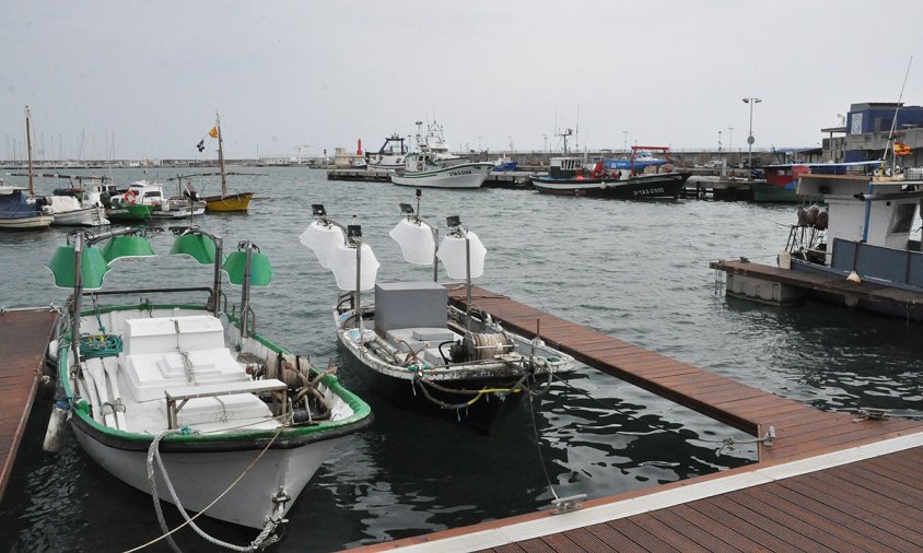 Imatge d'arxiu d'uns bots de la llum al port de Cambrils