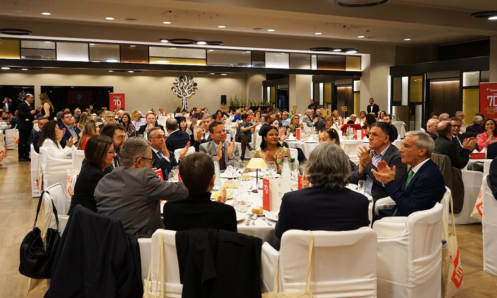 Revista Cambrils celebra els 70 anys amb un sopar de gala (CONTÉ GALERIA FOTOGRÀFICA)