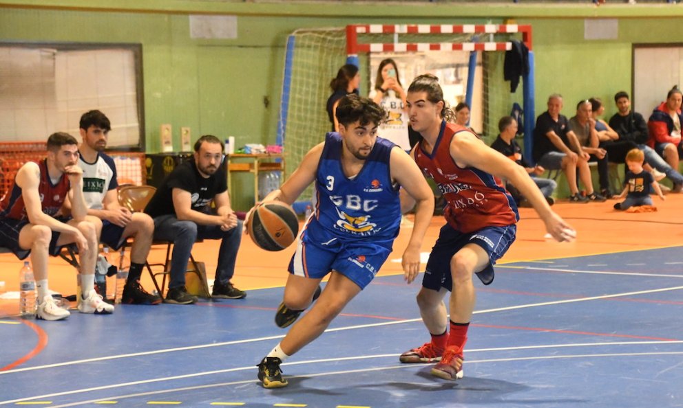 El CB Cambrils comença la temporada amb mal peu