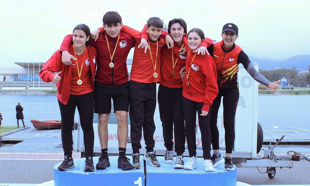 El Club Rem Cambrils obté bons resultats a les regates de banc fix celebrades a Castelldefels