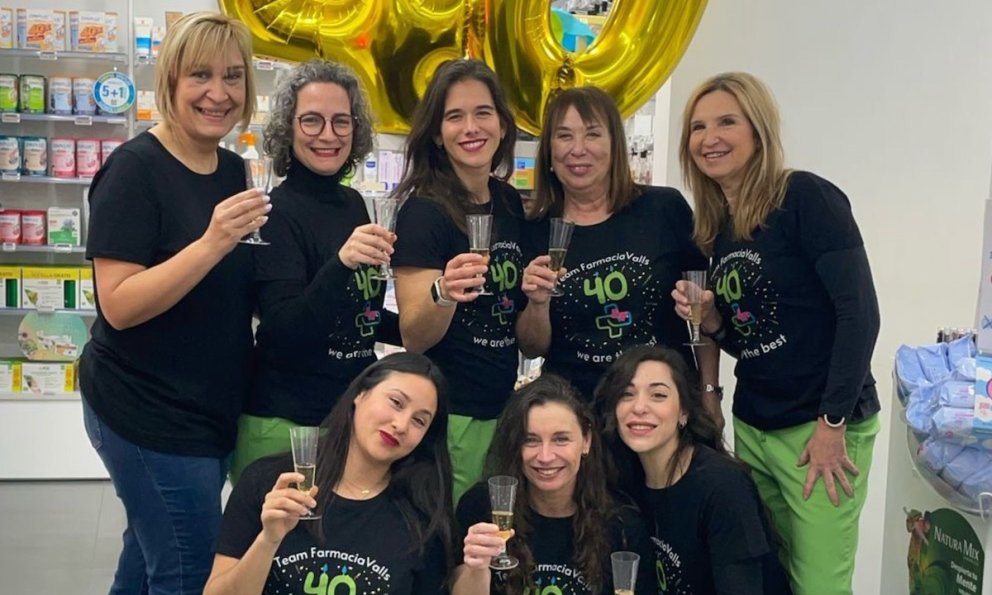 La Farmàcia Mireia Valls celebra els seus quaranta anys